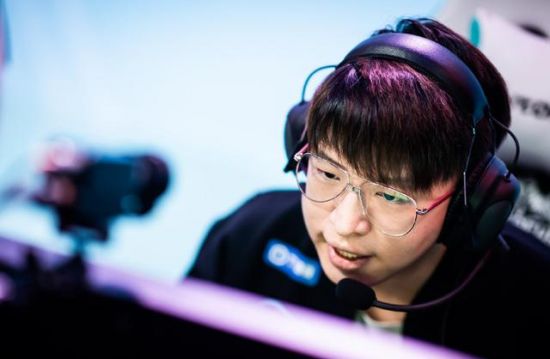 英雄联盟世界冠军停播引发热议 DOTA2热度回升